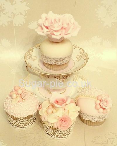 Vintage Lace & rose cupcake collection - Cake by Sugar-pie