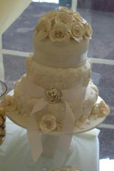 Wedding 3 tiers cake - Cake by Phantasy Cakes