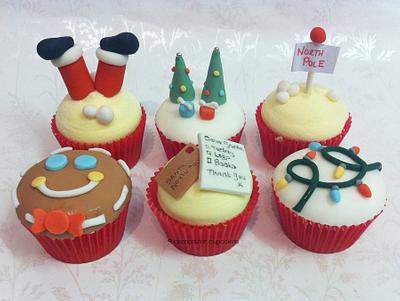 Christmas Cupcakes - Cake by Happy_Food