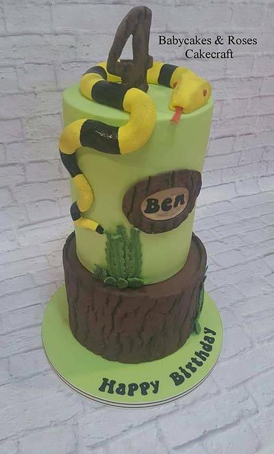 Snake Cake - Cake by Babycakes & Roses Cakecraft