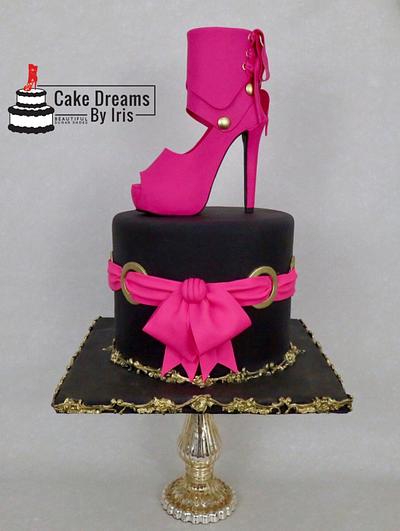 High heel sugar shoe - Cake by Iris Rezoagli