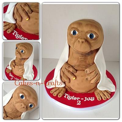 3d ET with light up finger  - Cake by June milne