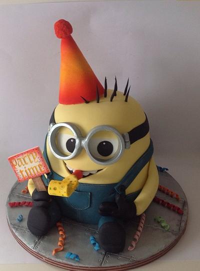Party Time Minion - Cake by Lynnsmith