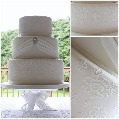 Lace Embroidery Wedding cake - Cake by TiersandTiaras