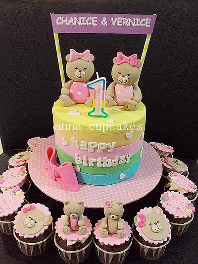 Twin teddy bear cake - Cake by annacupcakes