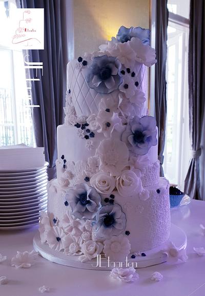 Wedding blues - Cake by Judith-JEtaarten