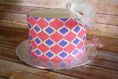 Ogee Pattern  - Cake by GlykaBakeShop