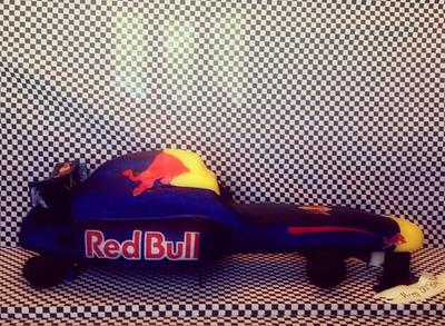 Red Bull Formula 1 - Cake by The Sweet Duchess 