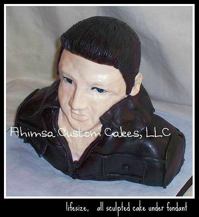Elvis inspired - Cake by Ahimsa
