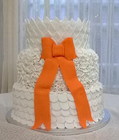 As pure as white ...... - Cake by Candida