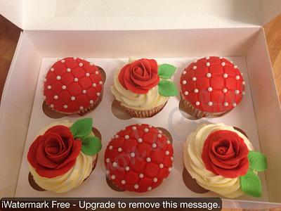 Rose Cupcakes  - Cake by Caron Eveleigh