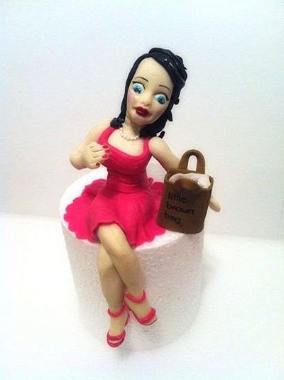 pin up style fondant cake topper - Cake by Bethany - The Vintage Rose Cake Company