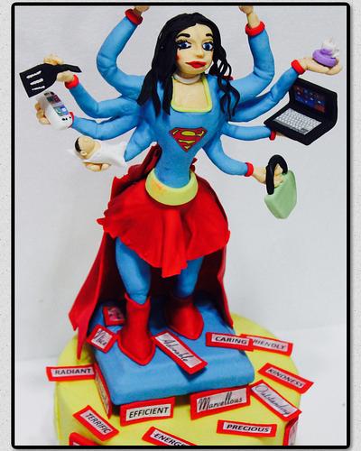 SUPER WOMAN CAKE - Cake by Dreamyourcakes