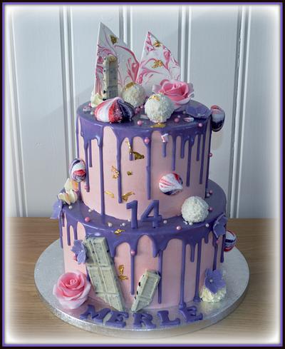 Drip cake - Cake by Astrid 