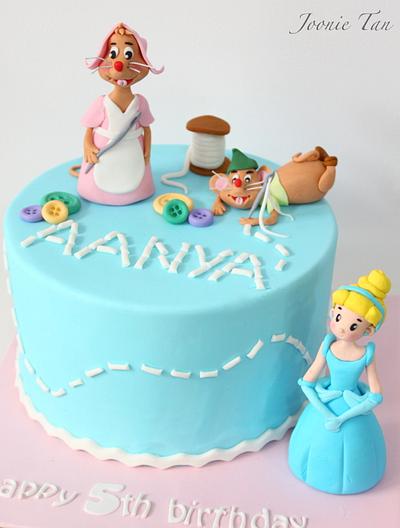 Cinderella and The Stitching Mice - Cake by Joonie Tan