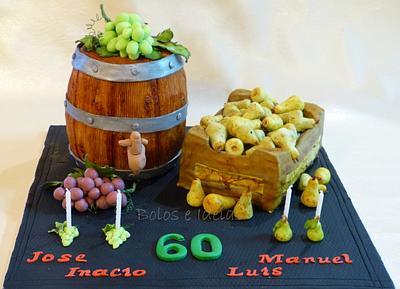 Wine and Pears - Cake by Bolos e Ideias by Patricia Pacheco