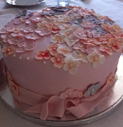 Pink Flowers Cake - Cake by Nicoletta Martina