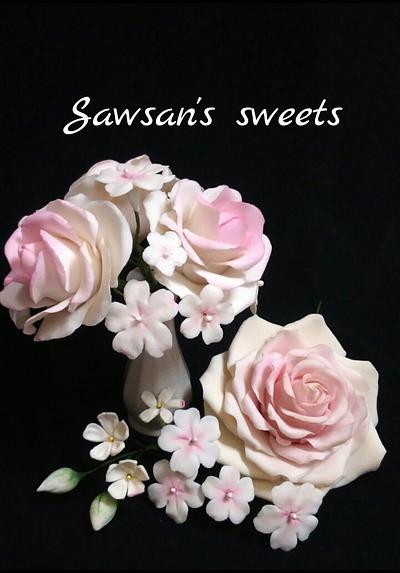 Gumpaste flowers bouqet - Cake by Sawsan's sweets