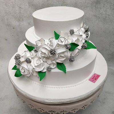 Pretty in White  - Cake by Michelle's Sweet Temptation