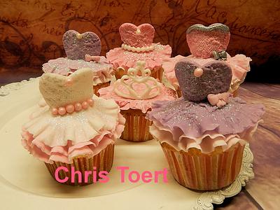 Ballerina cupcakes - Cake by Chris Toert