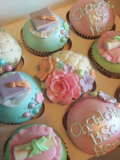 Graduation Cupcakes - Cake by stacemandu