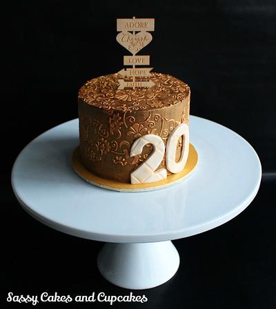 20 years  - Cake by Sassy Cakes and Cupcakes (Anna)