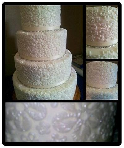 Lace Inspired - Cake by Diana