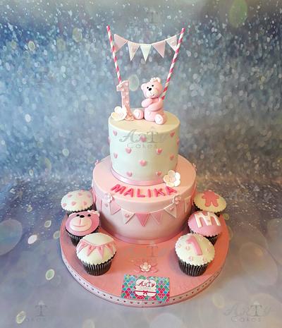 Pinky bear by Arty cakes  - Cake by Arty cakes