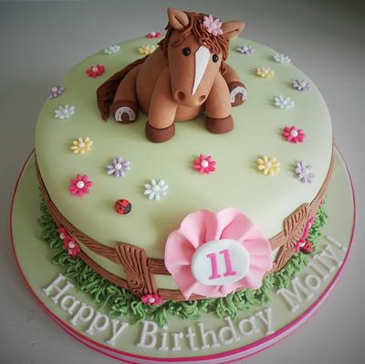 Girly Horse Birthday Cake - Cake by Little Aardvark Cakery