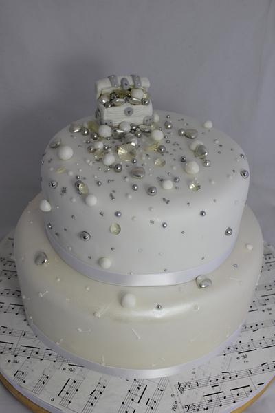 Treasure and Music - Cake by Helen Campbell