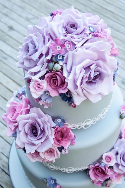 Blue Moon & Pink Roses - Cake by Debs Makes Cakes