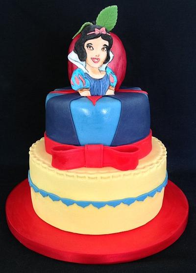 Snow White Princess (Disney) - Cake by Lesley Southam