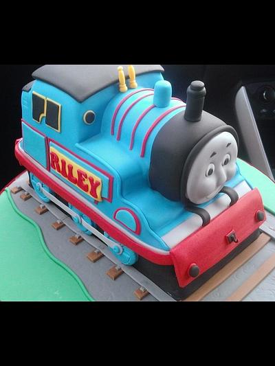 Thomas the tank engine birthday cake.  - Cake by Berns cakes