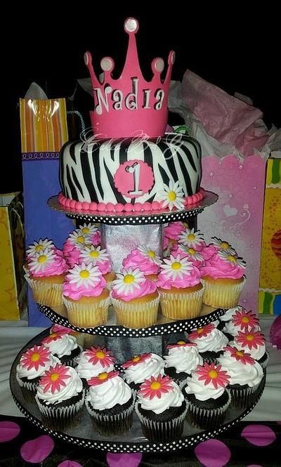 Princess "Zebra"  Cake - Cake by Laura Barajas 