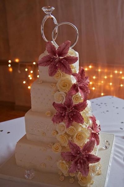 Ivory and red wedding cake - Cake by emmalousmom
