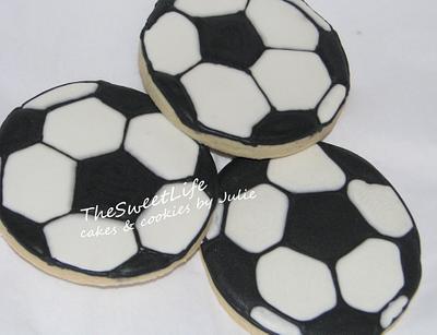 Soccer cookies - Cake by Julie Tenlen