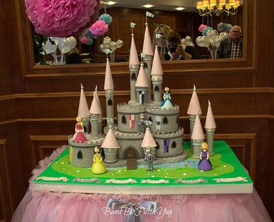 Castle Cake - Cake by BanaBirPastaYap