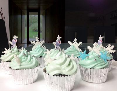 Frozen Cupcakes - Cake by Dulcepastel.com