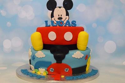 Mickey Mouse  - Cake by Loricakes