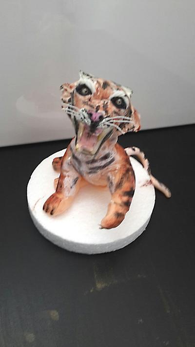 Tigger sculpture by image really not easy - Cake by Nivo