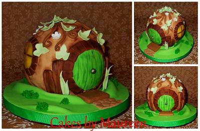 Hobbit House...Inspired by The Pink Cake Box - Cake by Maureen