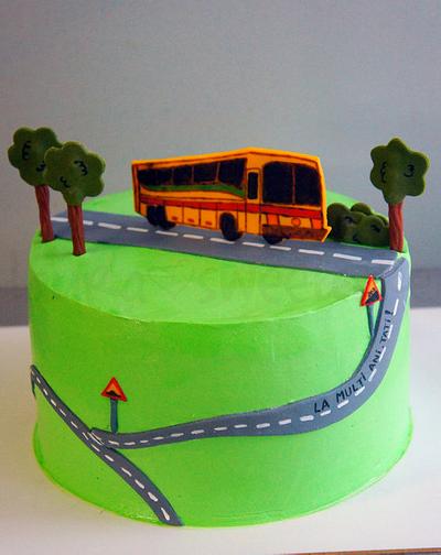 Cake for a bus driver - Cake by Laura Dachman