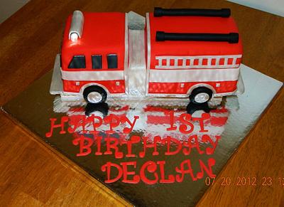 3D Fire Truck Cake with Matching CC's - Cake by Maureen