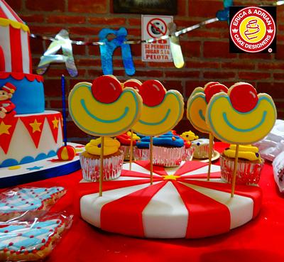 Circus Cookies - Cake by Erica & Adrián C. Cakes