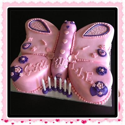 butterfly cake - Cake by Hope