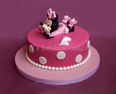 Minnie Mouse - Cake by K's fondant Cakes