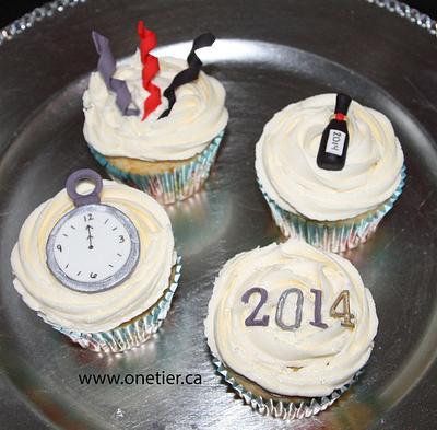 New Year's Eve Cupcakes - Cake by Onetier
