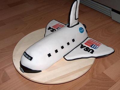 Space Shuttle - Cake by Ivana