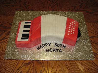 Accordion Party - Cake by Lacey Deloli