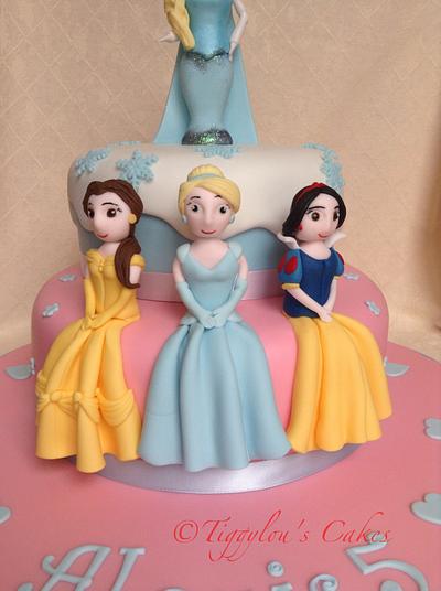 Princesses  - Cake by Tiggylou's cakes 